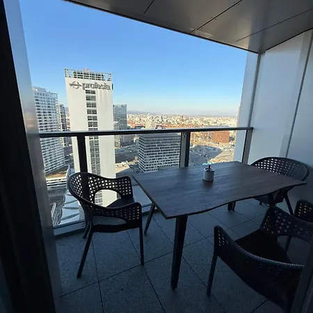 Skyluxe 25 Eurovea Tower