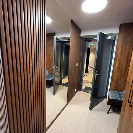 Skyluxe 25 Eurovea Tower Apartment Bratislava