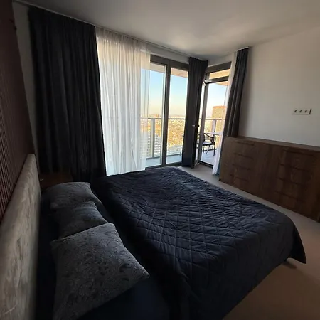 Skyluxe 25 Eurovea Tower * Bratislava